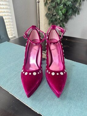 Sugar Thrillz Unwrap Me Velvet Rhinestone Platform Heels 8M
